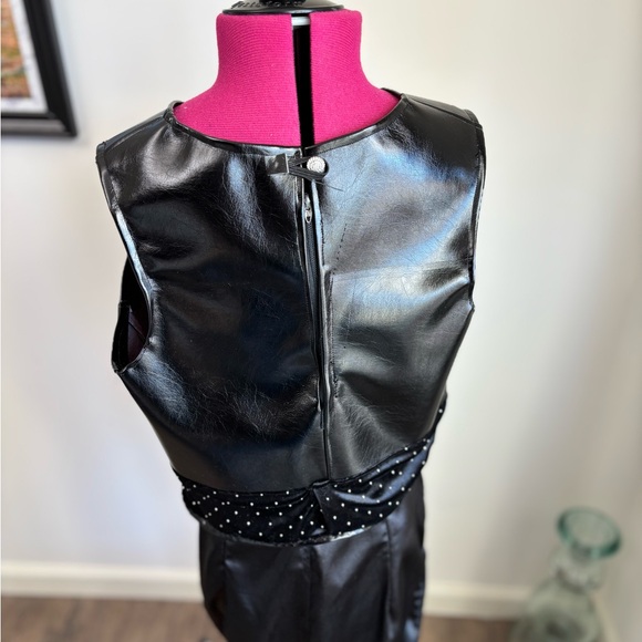 Girl’s Rodeo Queen Set - Picture 4 of 11